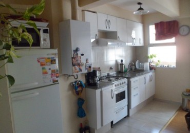 MB Negocios Inmobiliarios ALQUILA. Zeballos 1321. Externo, balcon, luminoso, ventilacion cruzada.