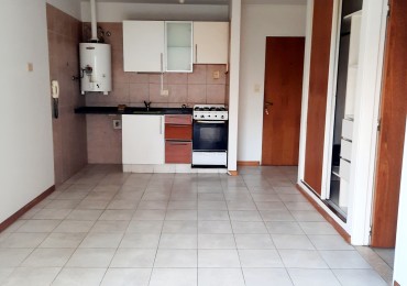 MB alquila Montevideo 411. Monoambiente, balcon